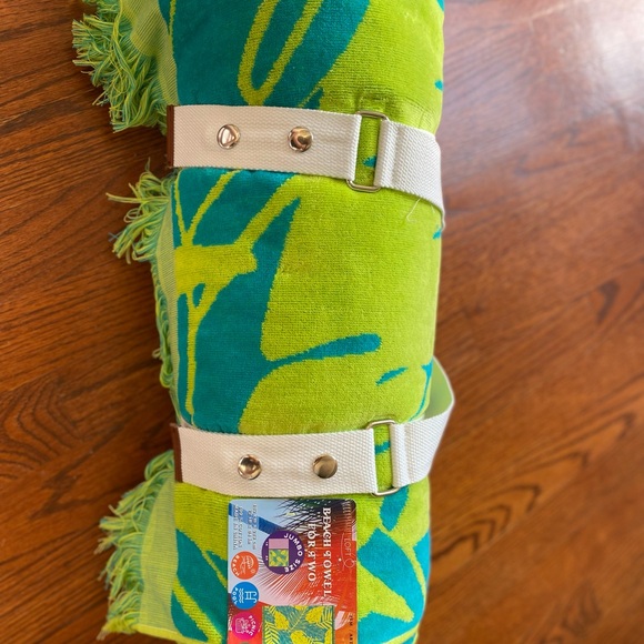 NWT Loft beach towels extra large - Picture 6 of 6